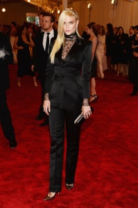 She is just the cutest. And probably one of the only people who can pull off a lady suit without looking like a lesbo.